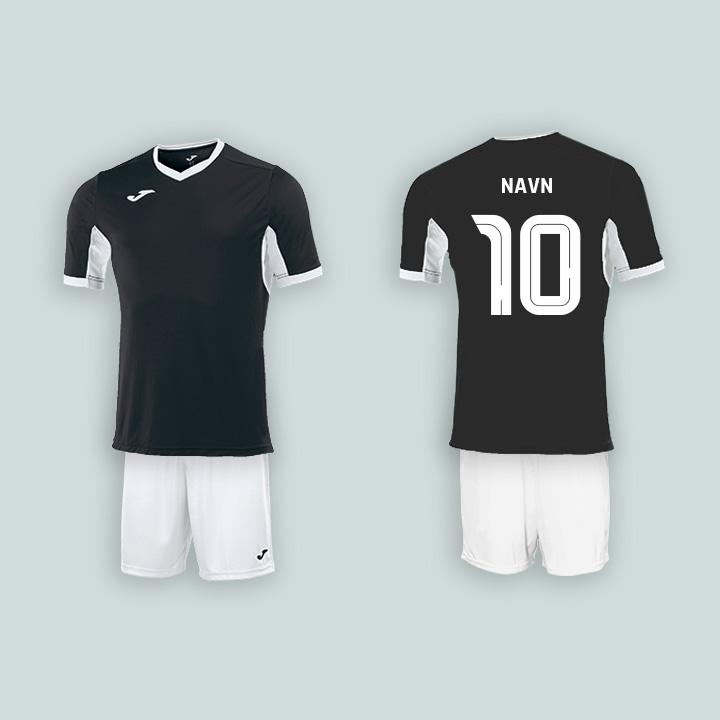 Joma Champion IV Sort/Hvid med navn og nummer