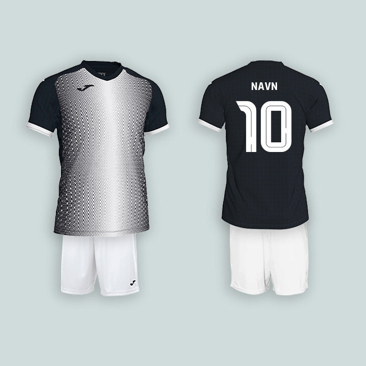 Joma Supernova Sort/Hvid med navn og nummer